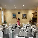 Ariston Hotel 2*