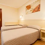 Ariston Hotel 2*