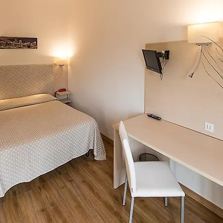 Ariston Hotel