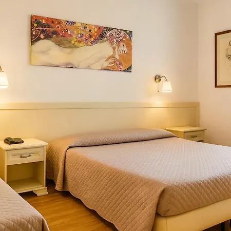 Ariston Hotel